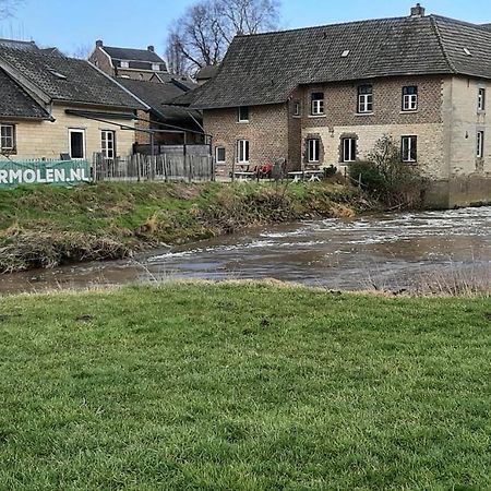 Aan De Watermolen Vakantiewoningen Wijlre Eksteriør billede