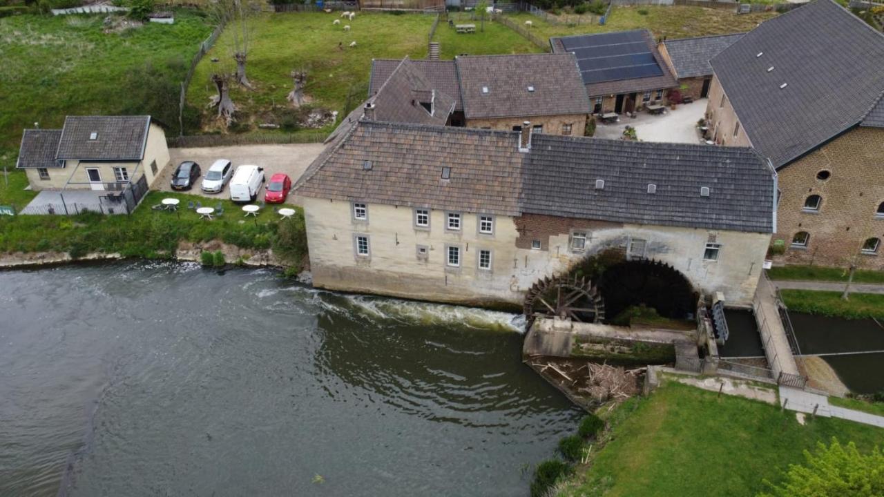 Aan De Watermolen Vakantiewoningen Wijlre Eksteriør billede